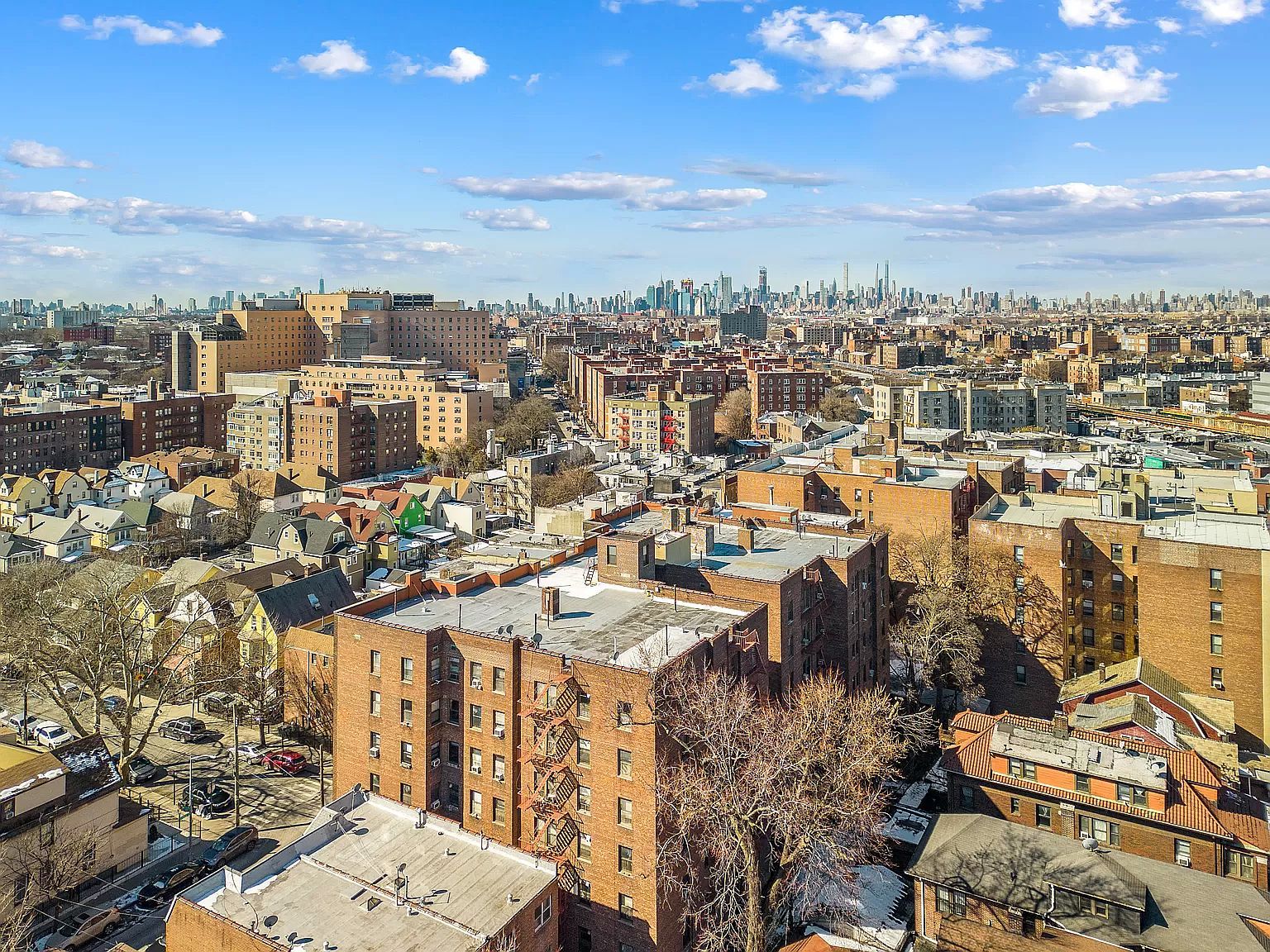 4035 Ithaca St APT 1C Flushing, NY 11373 - Thumbnail 3