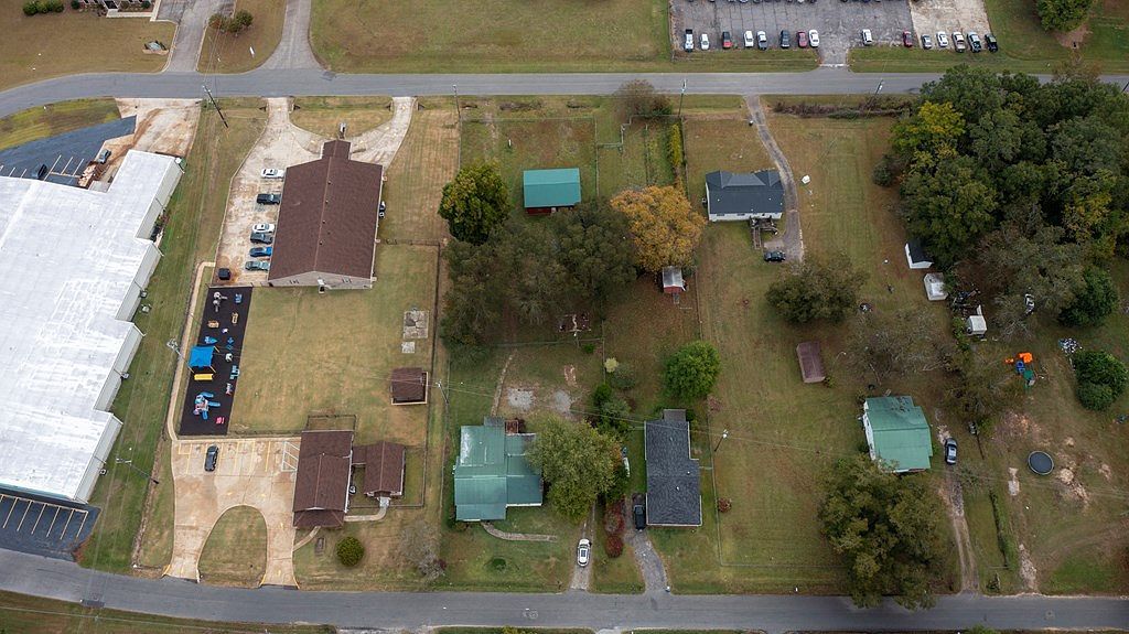 113 Pine Cir Lagrange, GA 30241 - Thumbnail 3