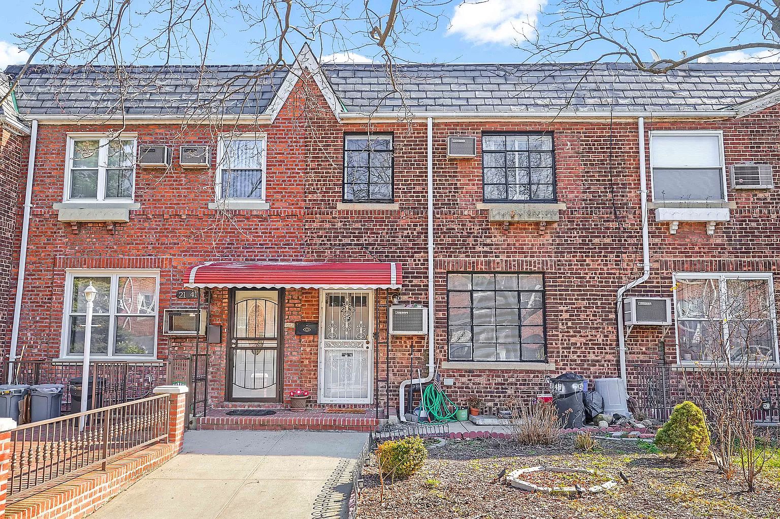 2143 80th St Flushing, NY 11370 - Thumbnail 3