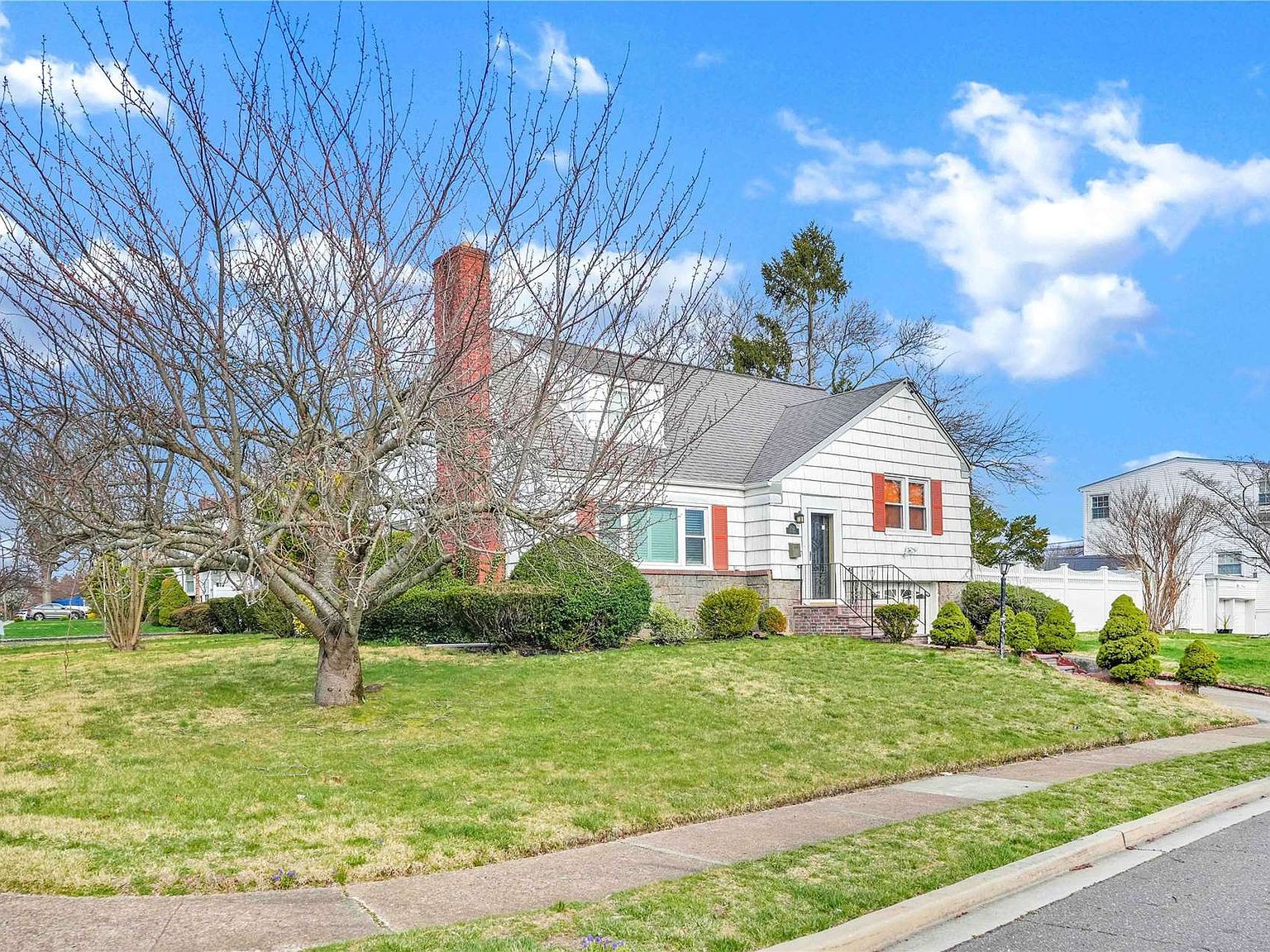 2632 Fox Rd Baldwin, NY 11510 - Thumbnail 3