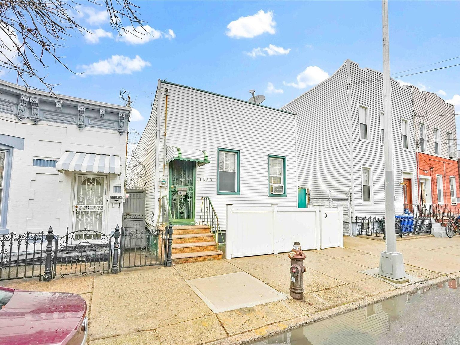 1623 George St Flushing, NY 11385 - Thumbnail 3