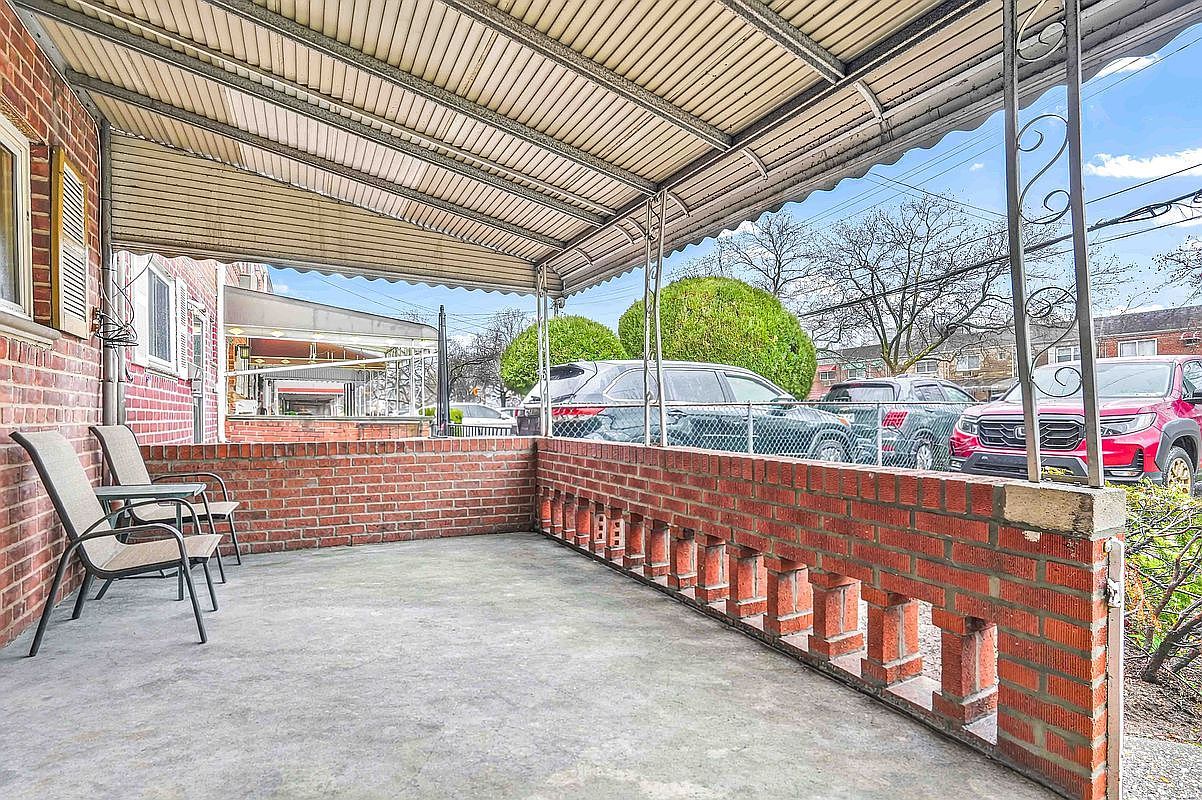 989 Schenck Ave Brooklyn, NY 11207 - Thumbnail 3