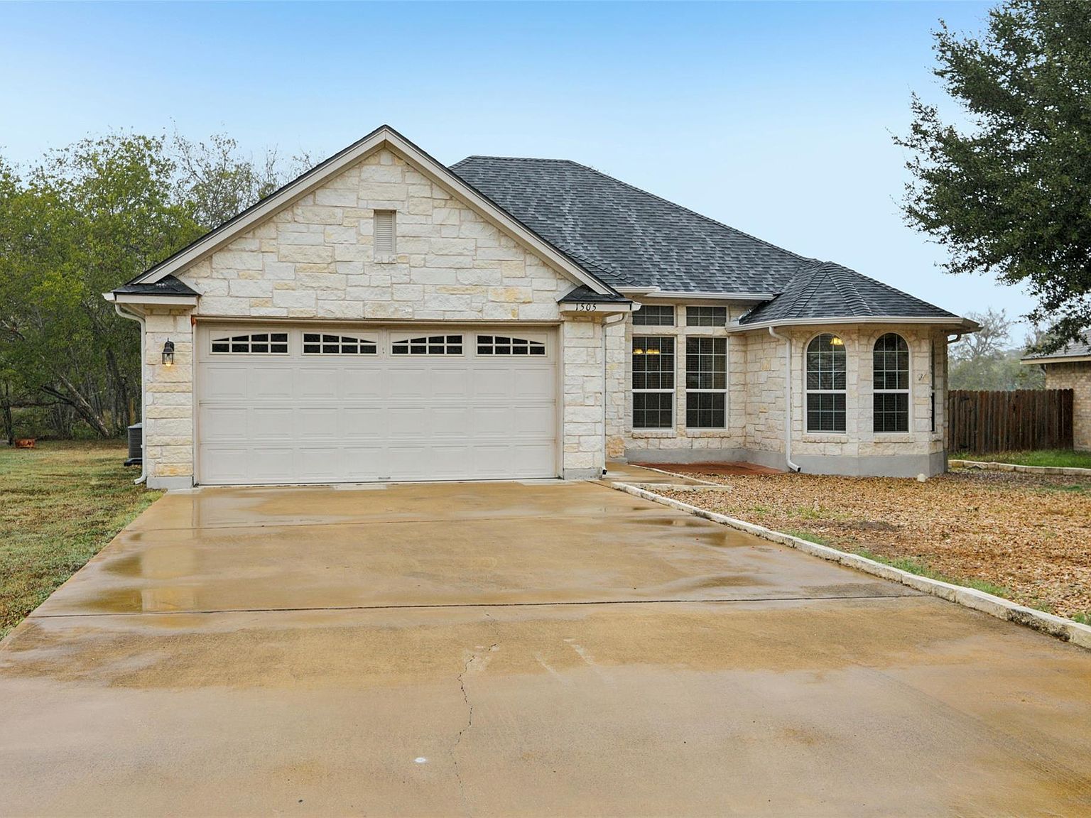 1505 Century Oaks Dr Lockhart, TX 78644 - Thumbnail 3