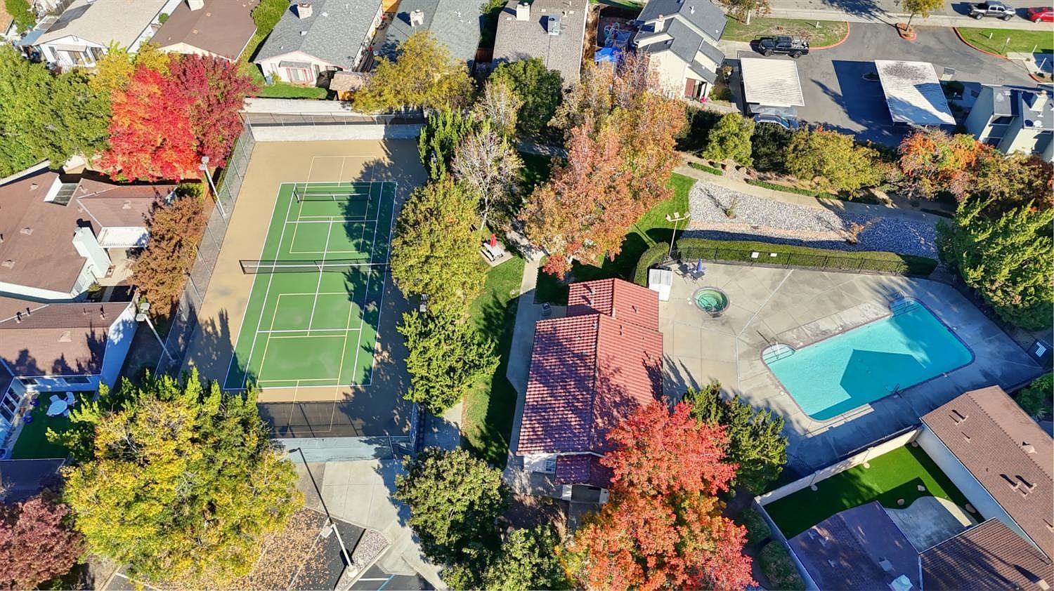 7325 Sunsilver Ln Sacramento, CA 95828 - Thumbnail 3