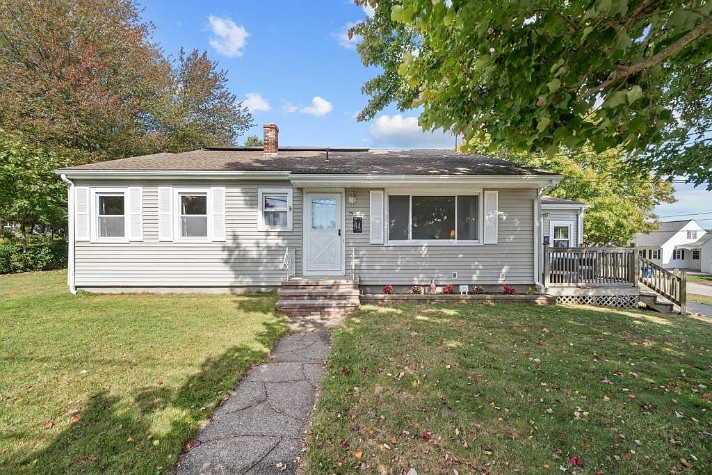 79 Hopeworth Ave Bristol, RI 02809 - Thumbnail 3