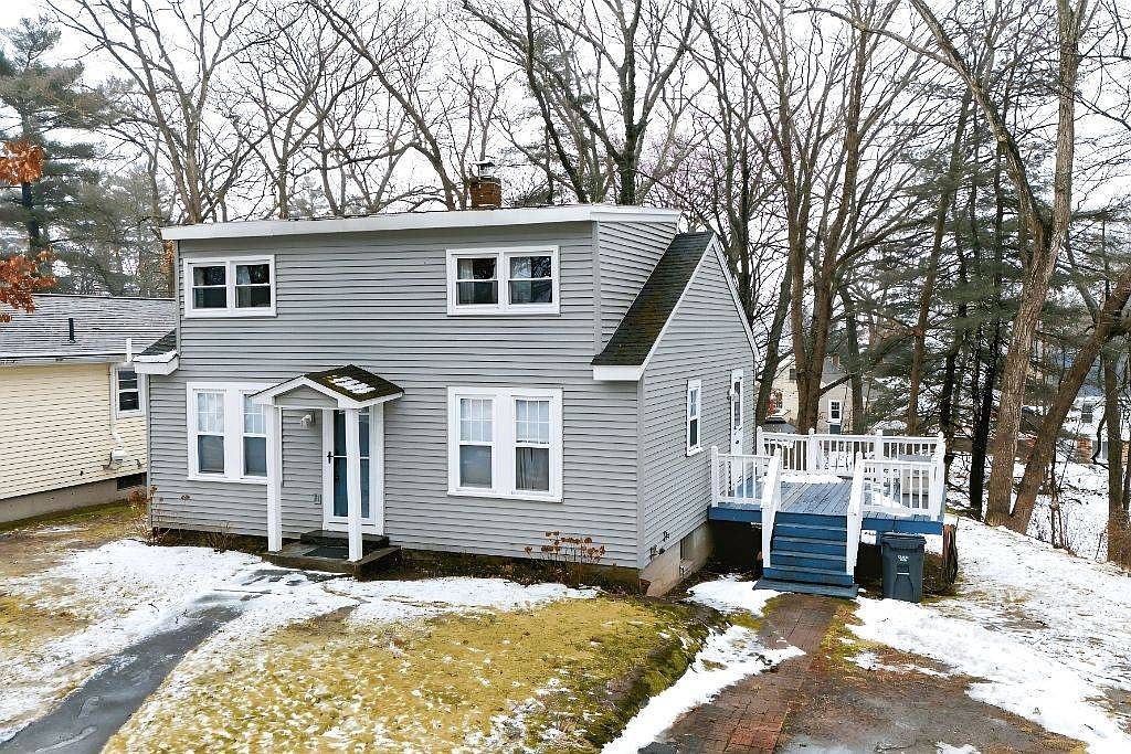 30 Lakeview Dr Smithfield, RI 02828 - Thumbnail 3