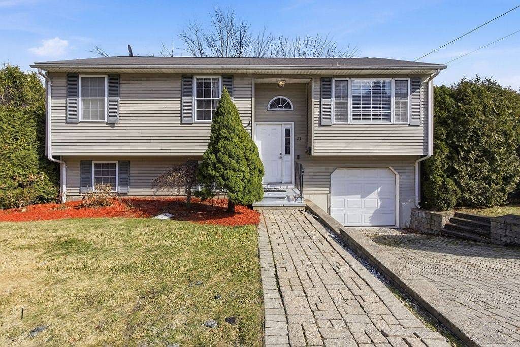 21 Milano St Providence, RI 02904 - Thumbnail 3