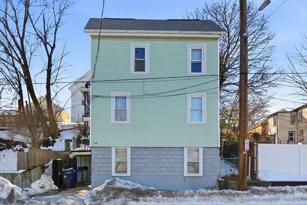 345 Pleasant St Pawtucket, RI 02860 - Thumbnail 3