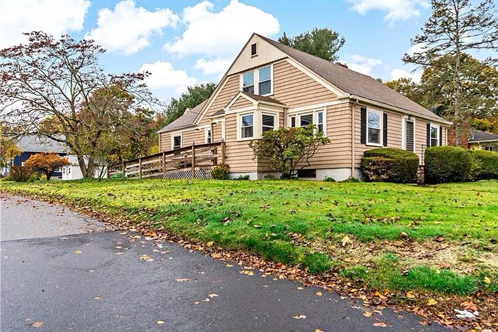 177 Dover Ave East Providence, RI 02914 - Thumbnail 3