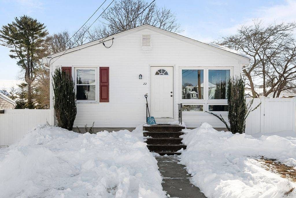 22 Wood St West Warwick, RI 02893 - Thumbnail 3