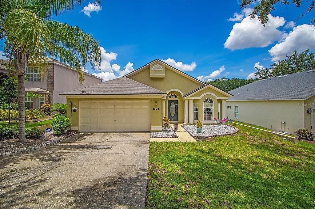 1906 Chathamoor Dr Orlando, FL 32835 - Thumbnail 3