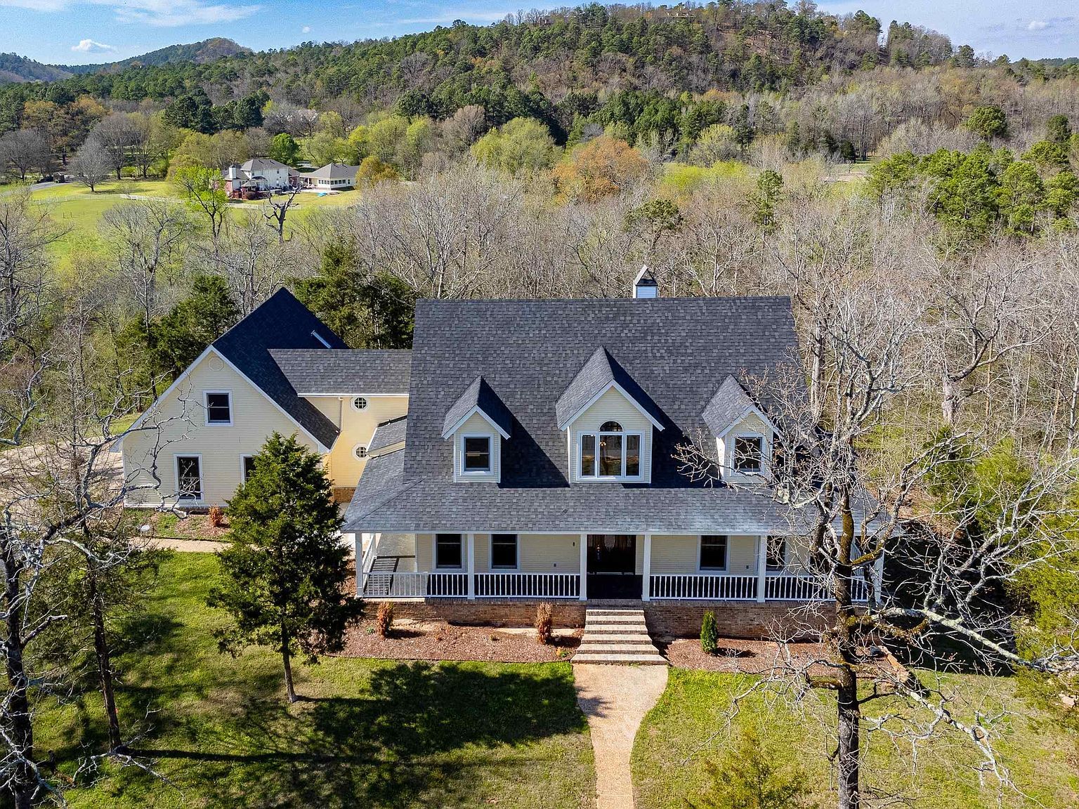 2420 Live Oaks Dr Little Rock, AR 72223 - Thumbnail 3