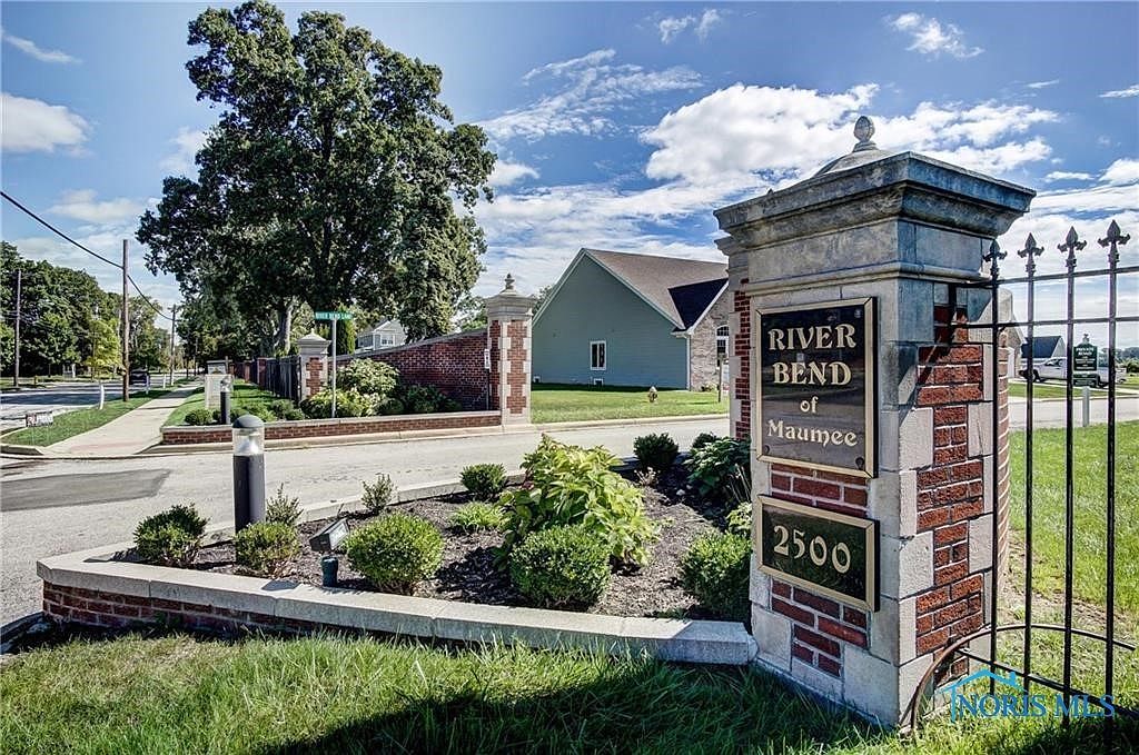 327 River Bend Ln Maumee, OH 43537 - Thumbnail 3
