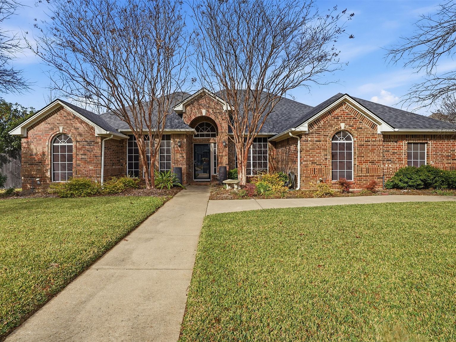 901 Dylan Ct Burleson, TX 76028 - Thumbnail 3