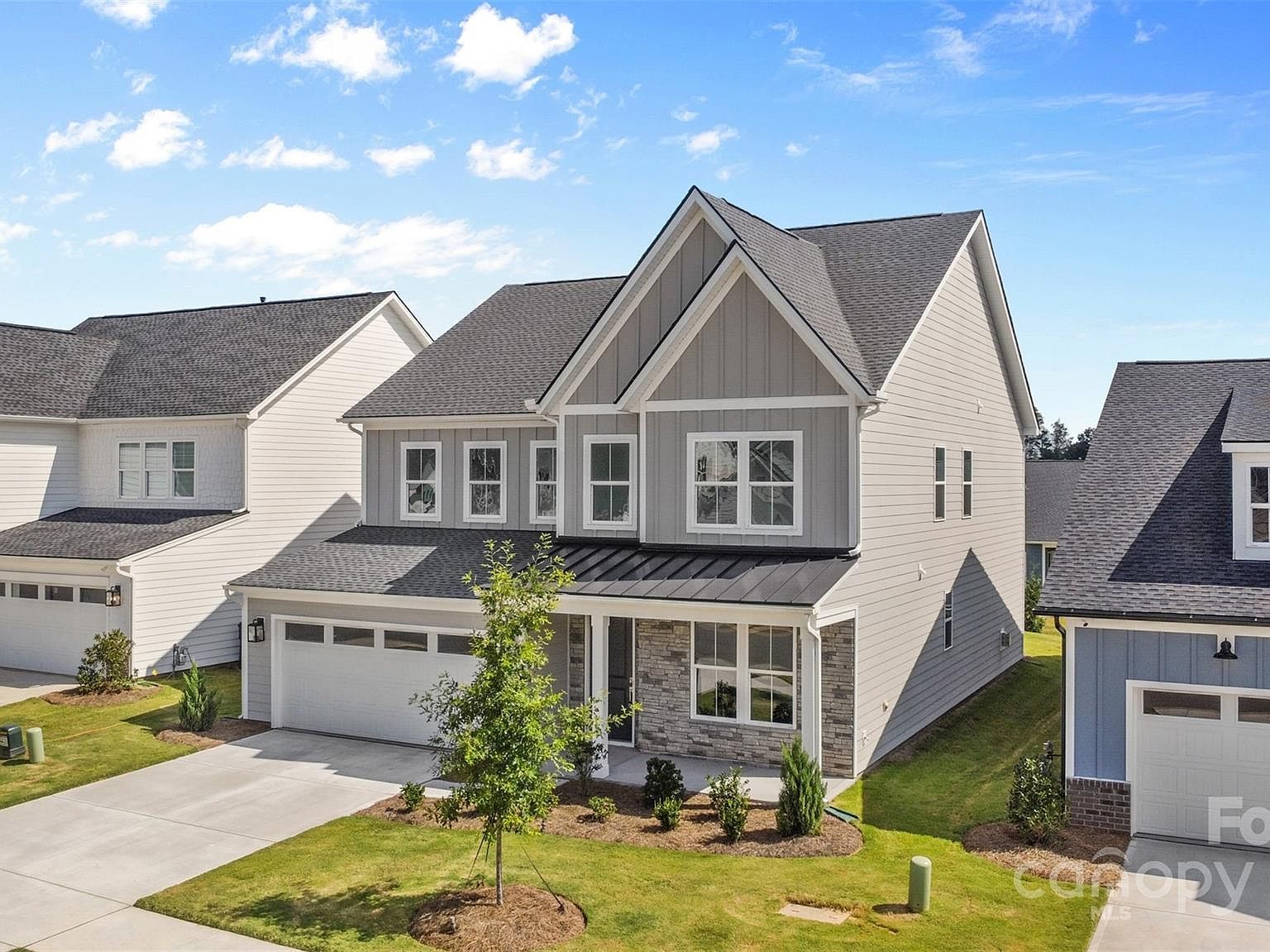 7120 Wayfarer Dr Charlotte, NC 28269 - Thumbnail 3