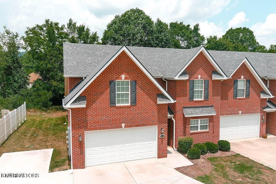 8333 Tumbled Stone Way Knoxville, TN 37931 - Thumbnail 3