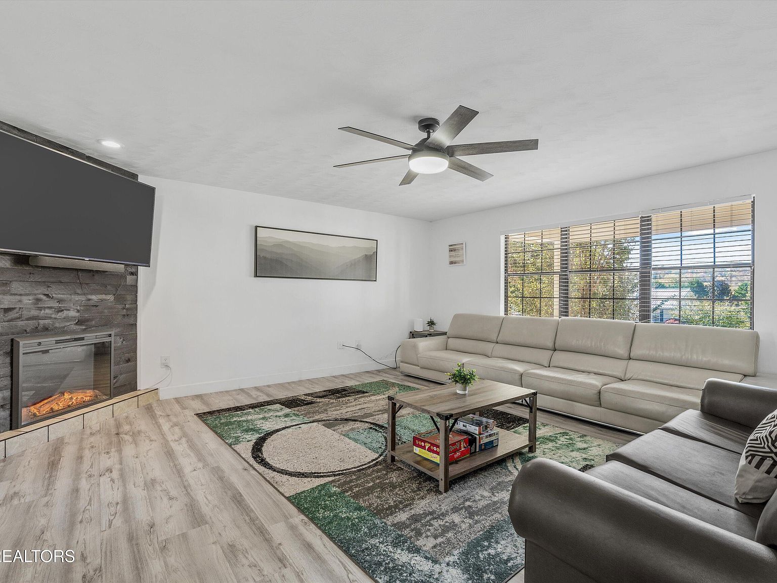 2218 Red Bank Cir Sevierville, TN 37876 - Thumbnail 3