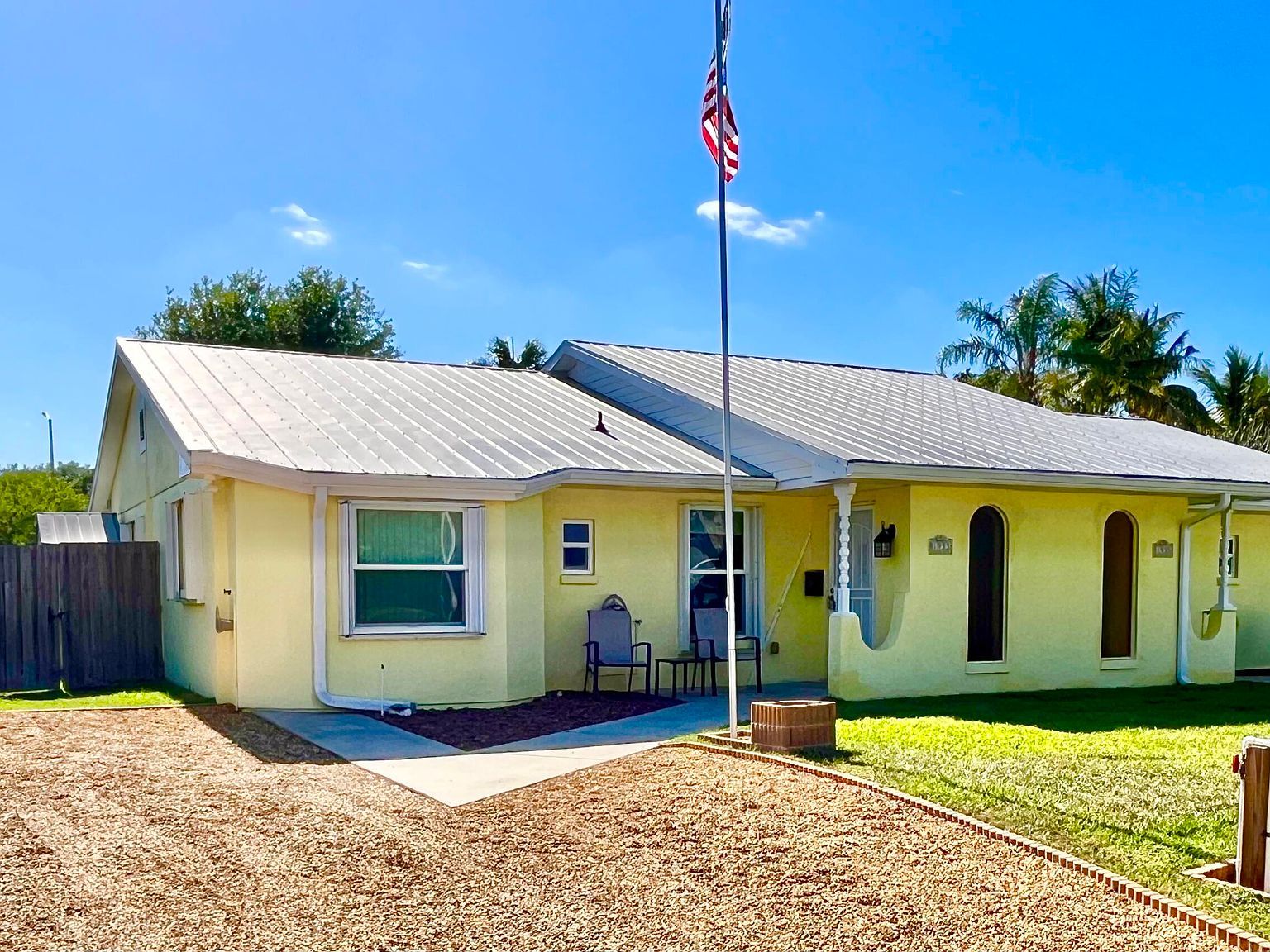 1933 Robalo Dr Vero Beach, FL 32960 - Thumbnail 3