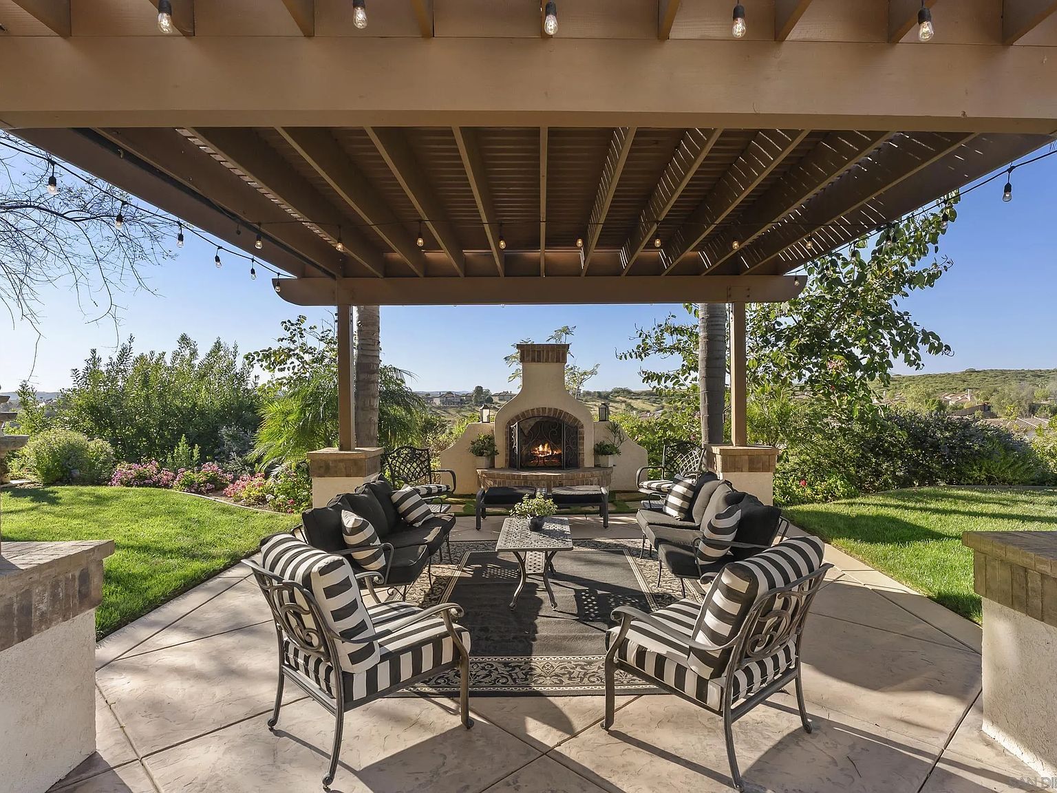 2105 Timneh Ct Oceanside, CA 92057 - Thumbnail 3