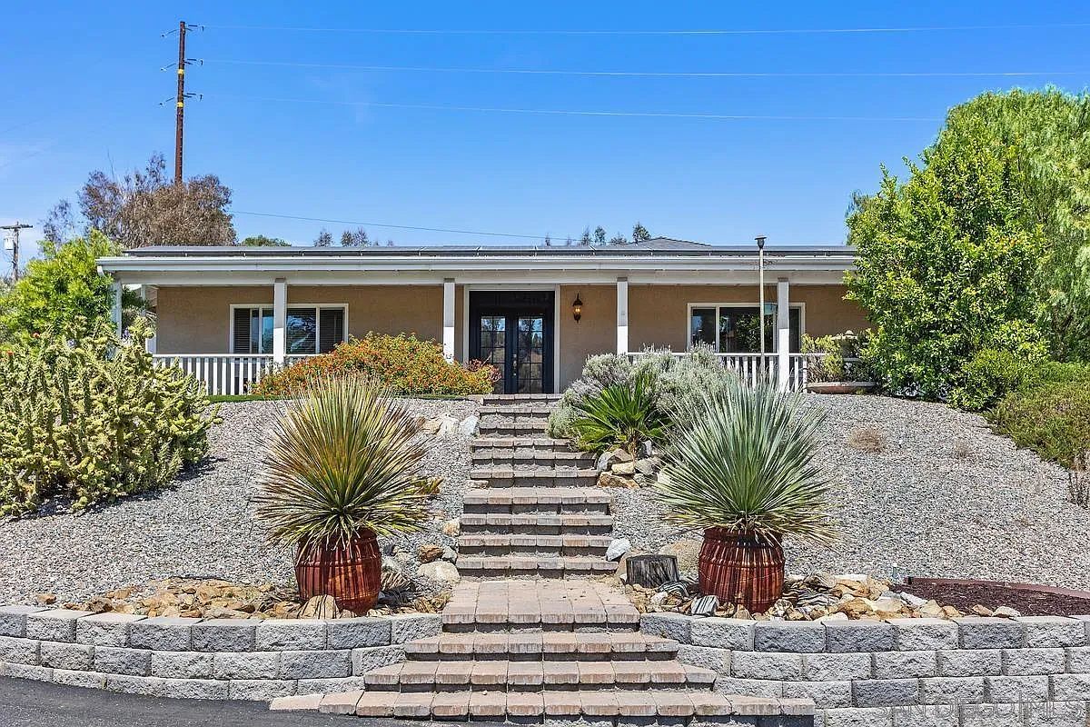 3562 S Mission Rd Fallbrook, CA 92028 - Thumbnail 3