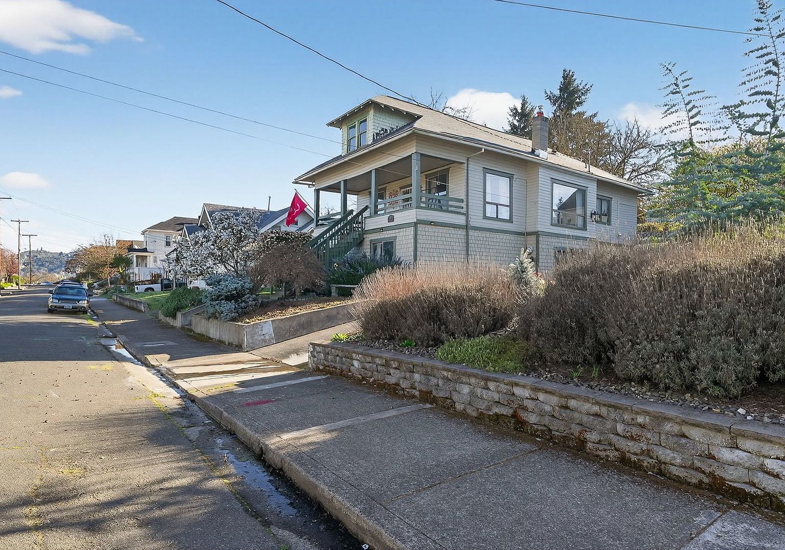 1151 SE Jackson St Roseburg, OR 97470 - Thumbnail 3