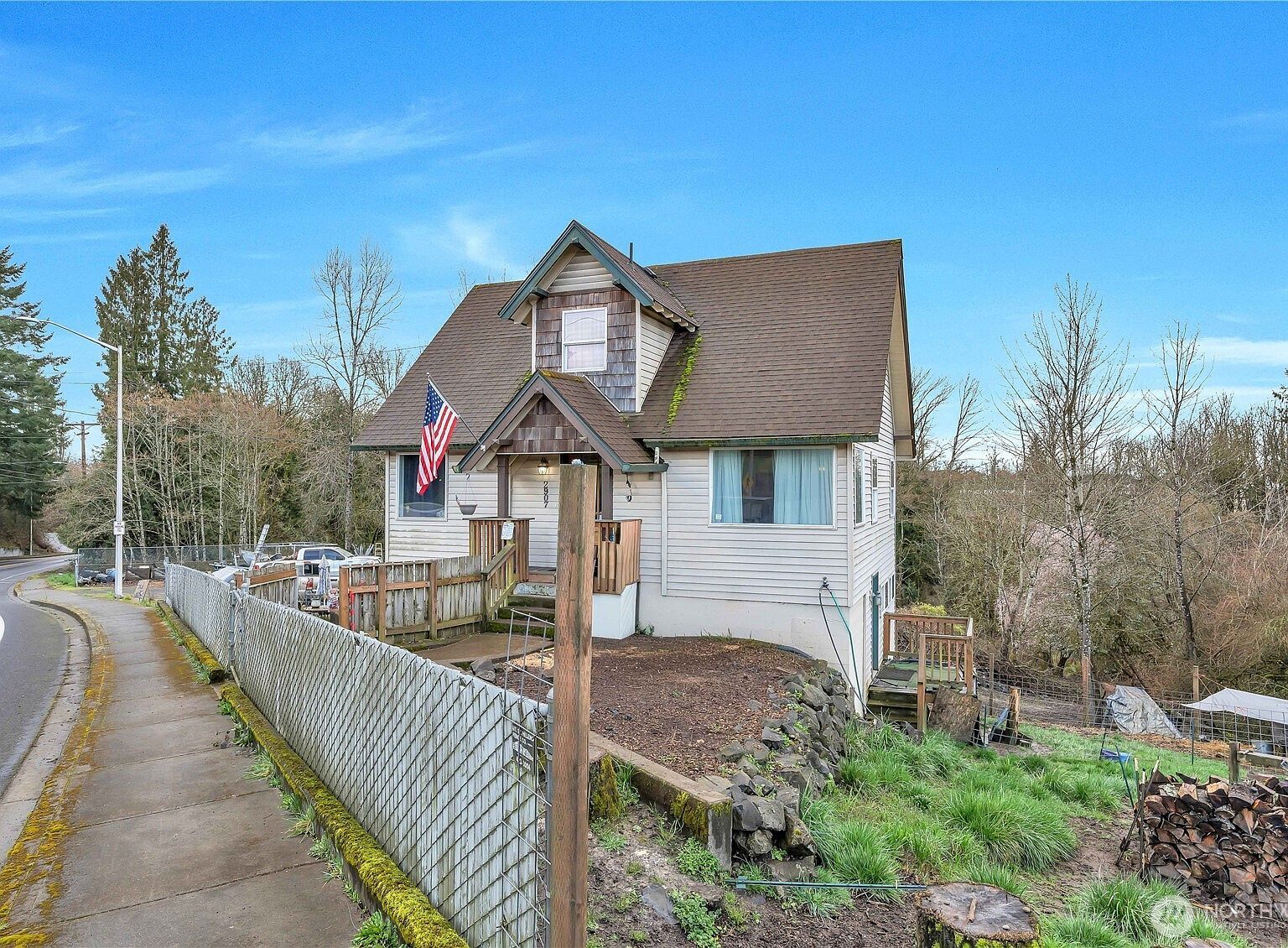 2907 Columbia Heights Rd Longview, WA 98632 - Thumbnail 3