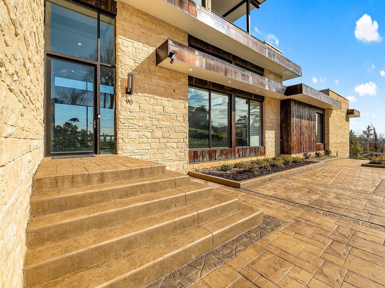 90 Ridgewood Rd Huntington, WV 25701 - Thumbnail 3