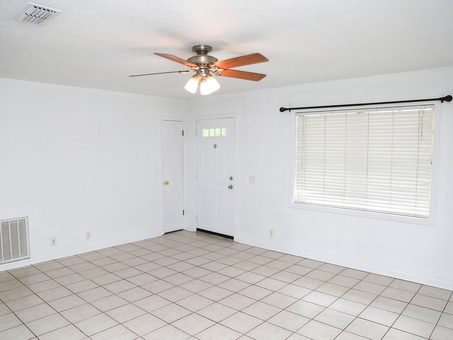 747 Mert Rickman Rd Columbus, MS 39702 - Thumbnail 3