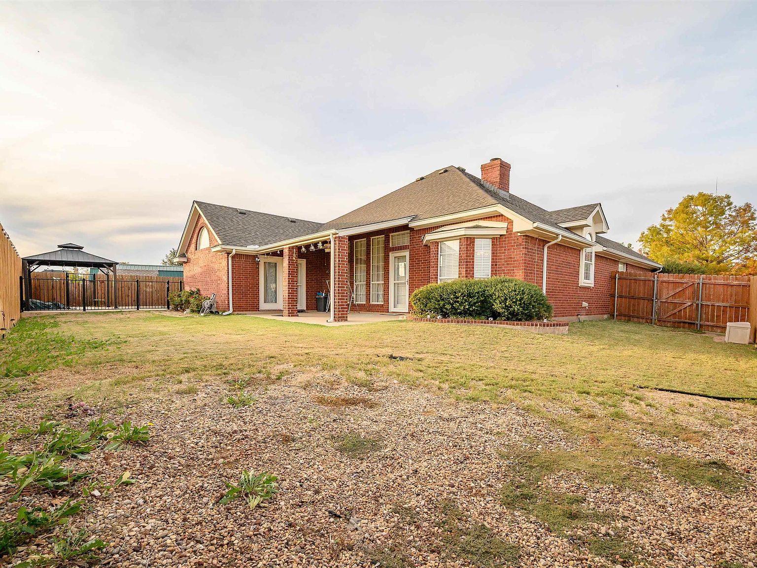 3022 Whitehall Ln Wichita Falls, TX 76309 - Thumbnail 3