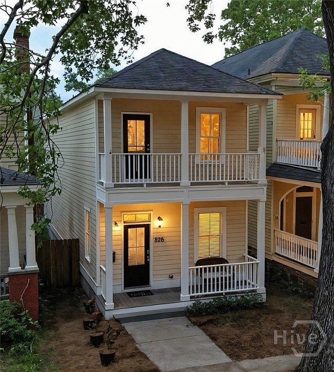 528 E Duffy St Savannah, GA 31401 - Thumbnail 3