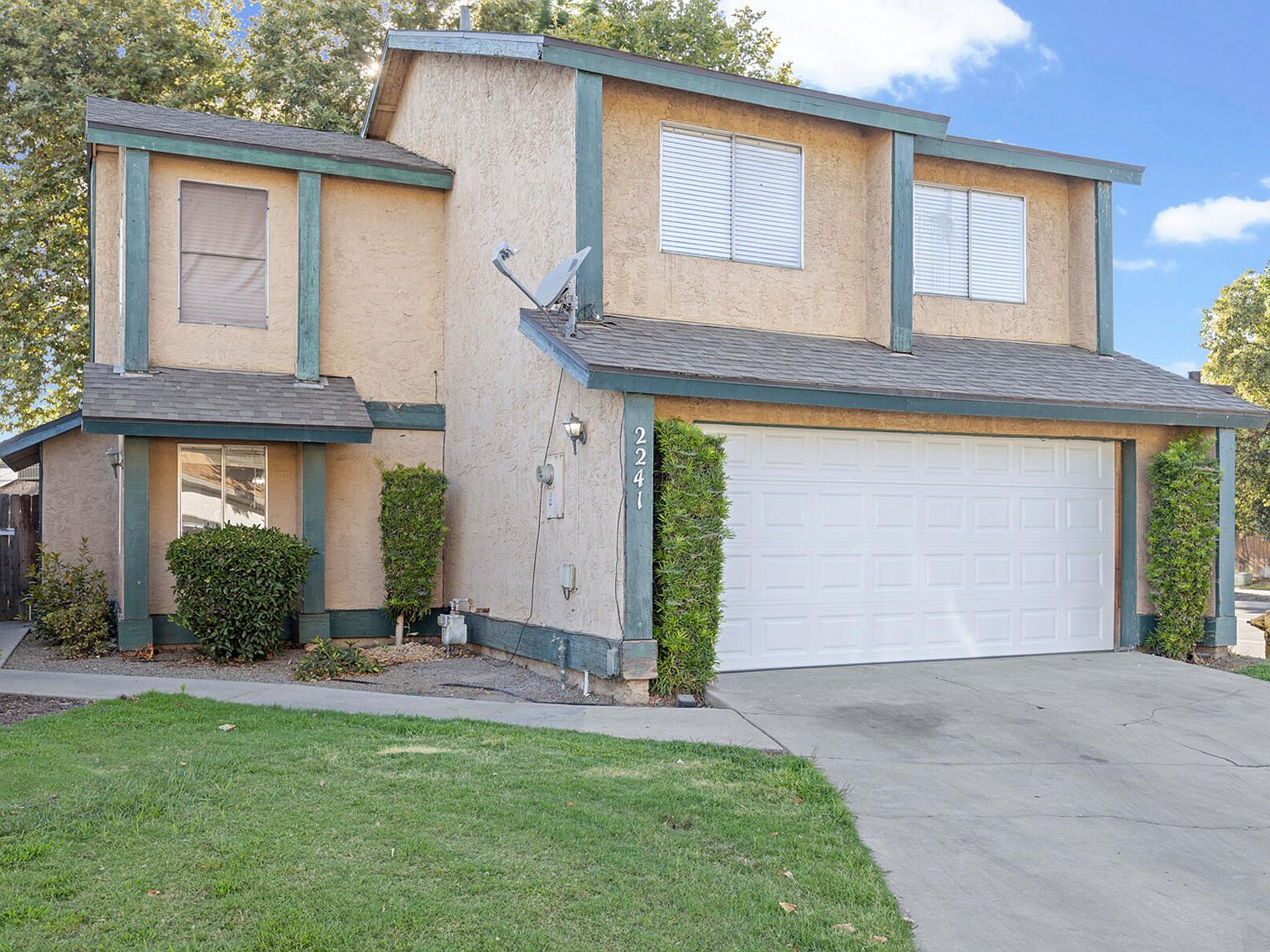 2241 N Edison St Visalia, CA 93292 - Thumbnail 3