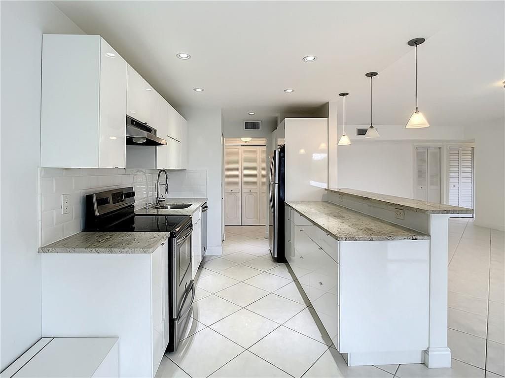 6342 Longboat Ln #404 Boca Raton, FL 33433 - Thumbnail 3