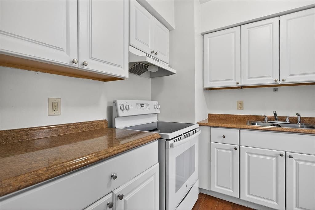 2115 NE 42nd Ct APT 103 Lighthouse Point, FL 33064 - Thumbnail 3