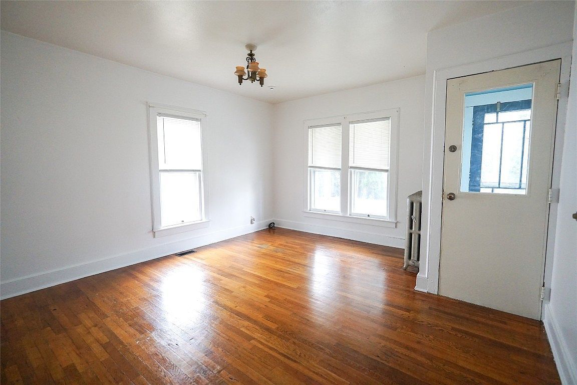 36 Adams St Binghamton, NY 13905 - Thumbnail 3