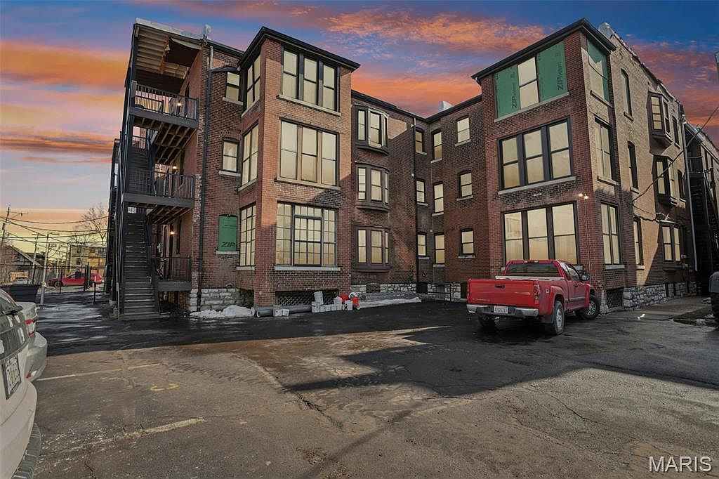 5539 Waterman Blvd APT 2N Saint Louis, MO 63112 - Thumbnail 3