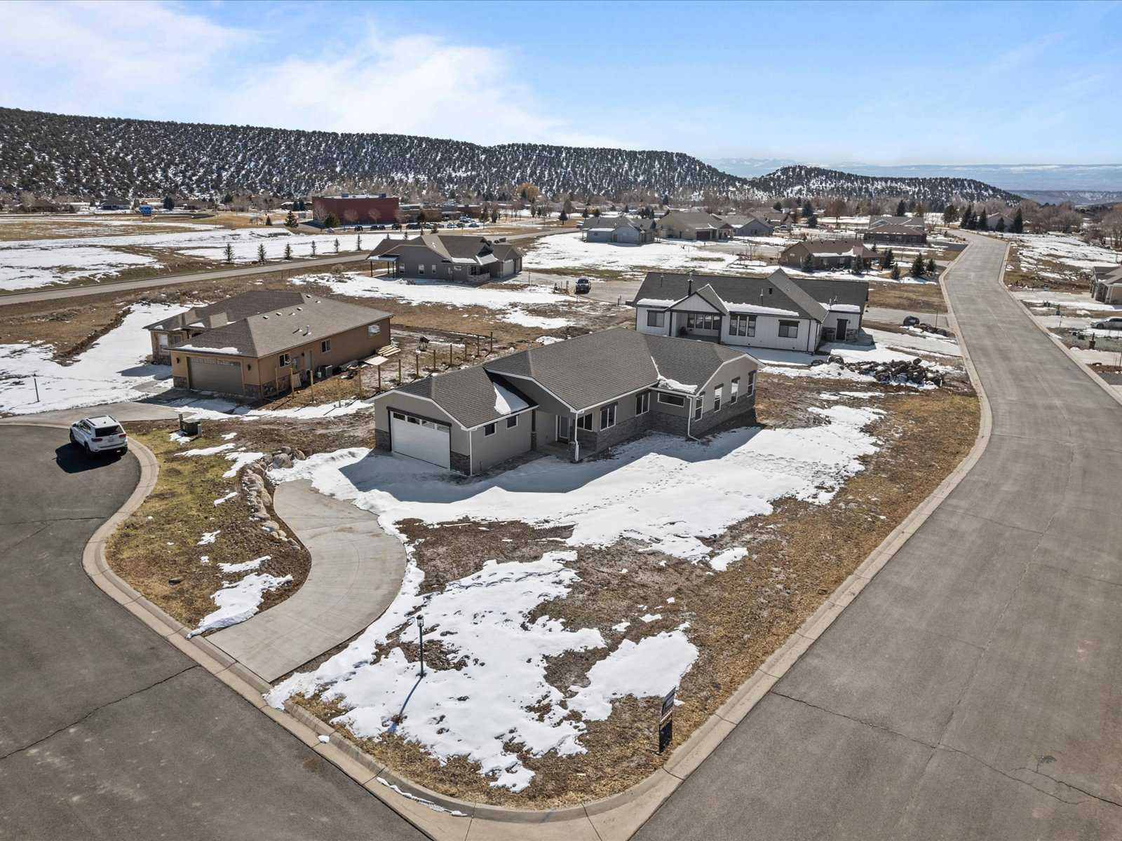 305 Southeast Sandstone Court, Cedaredge, CO, USA, 81413 - Thumbnail 3