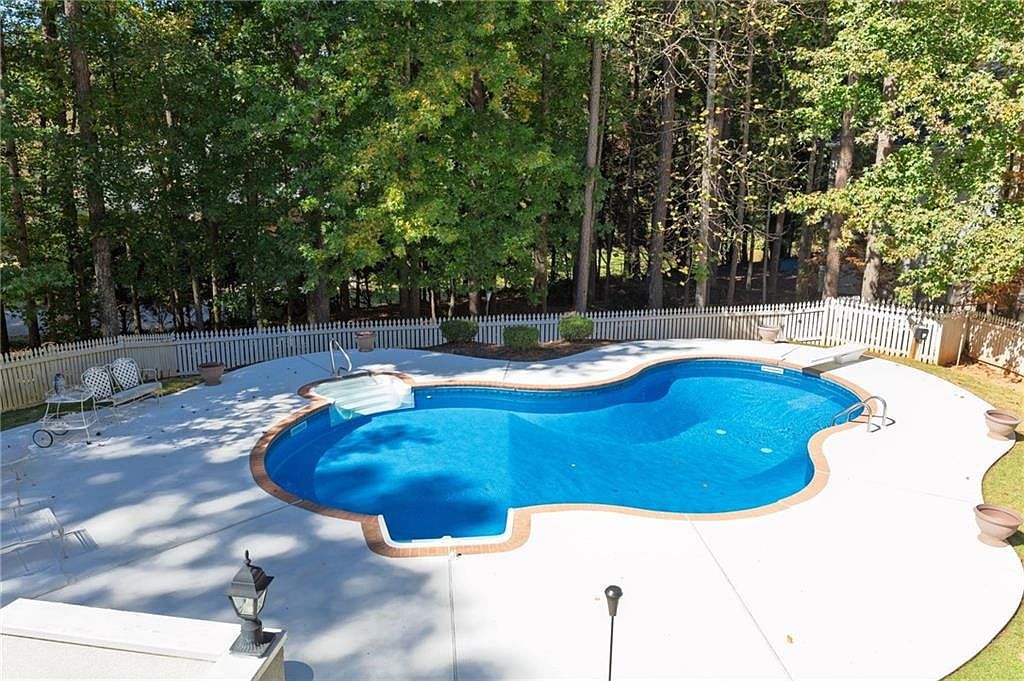 5200 Old Mountain Ct Powder Springs, GA 30127 - Thumbnail 3