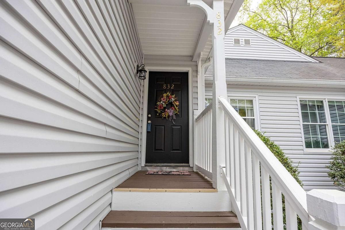 832 Cannon Run Marietta, GA 30064 - Thumbnail 3