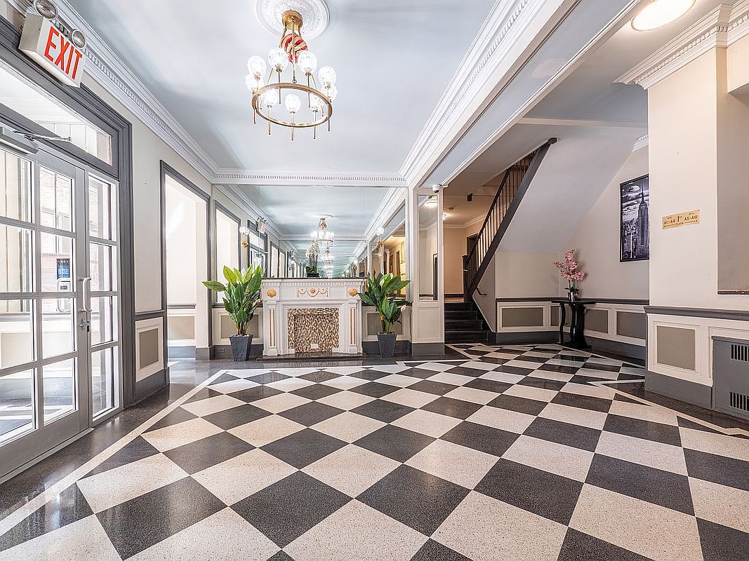 64-85 Saunders St APT A9 Rego Park, NY 11374 - Thumbnail 3