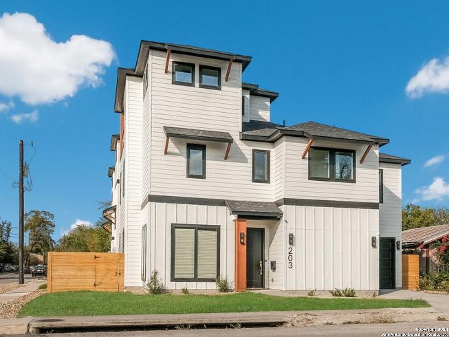 203 Denver Blvd San Antonio, TX 78210 - Thumbnail 3