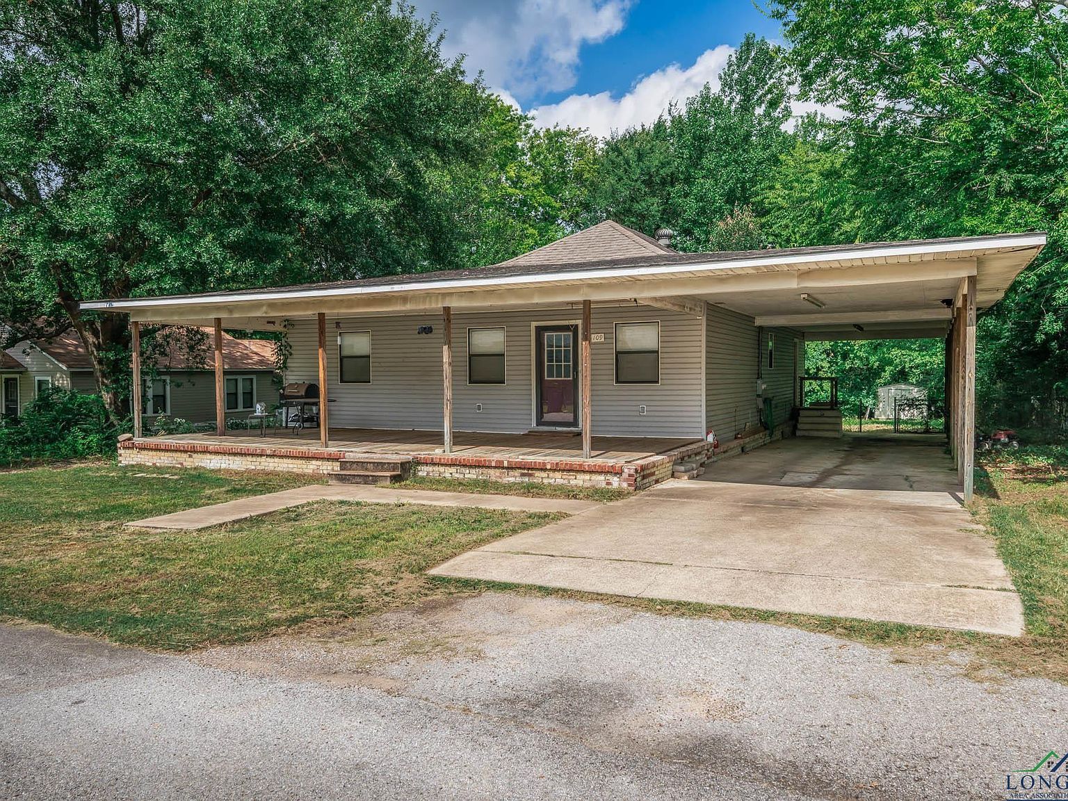 109 N Stewart St White Oak, TX 75693 - Thumbnail 3