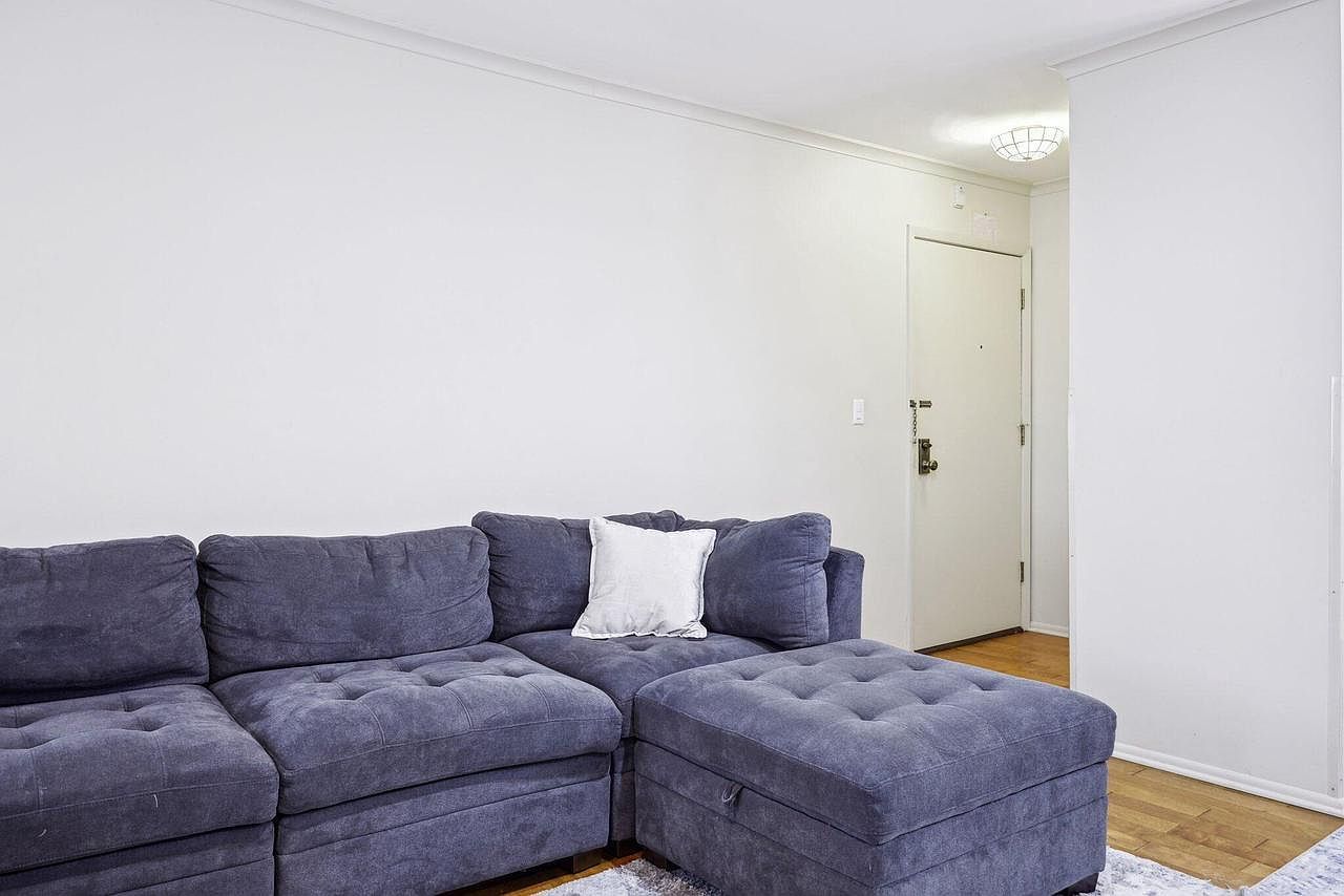 1818 E Shorewood Blvd UNIT 310 Shorewood, WI 53211 - Thumbnail 3