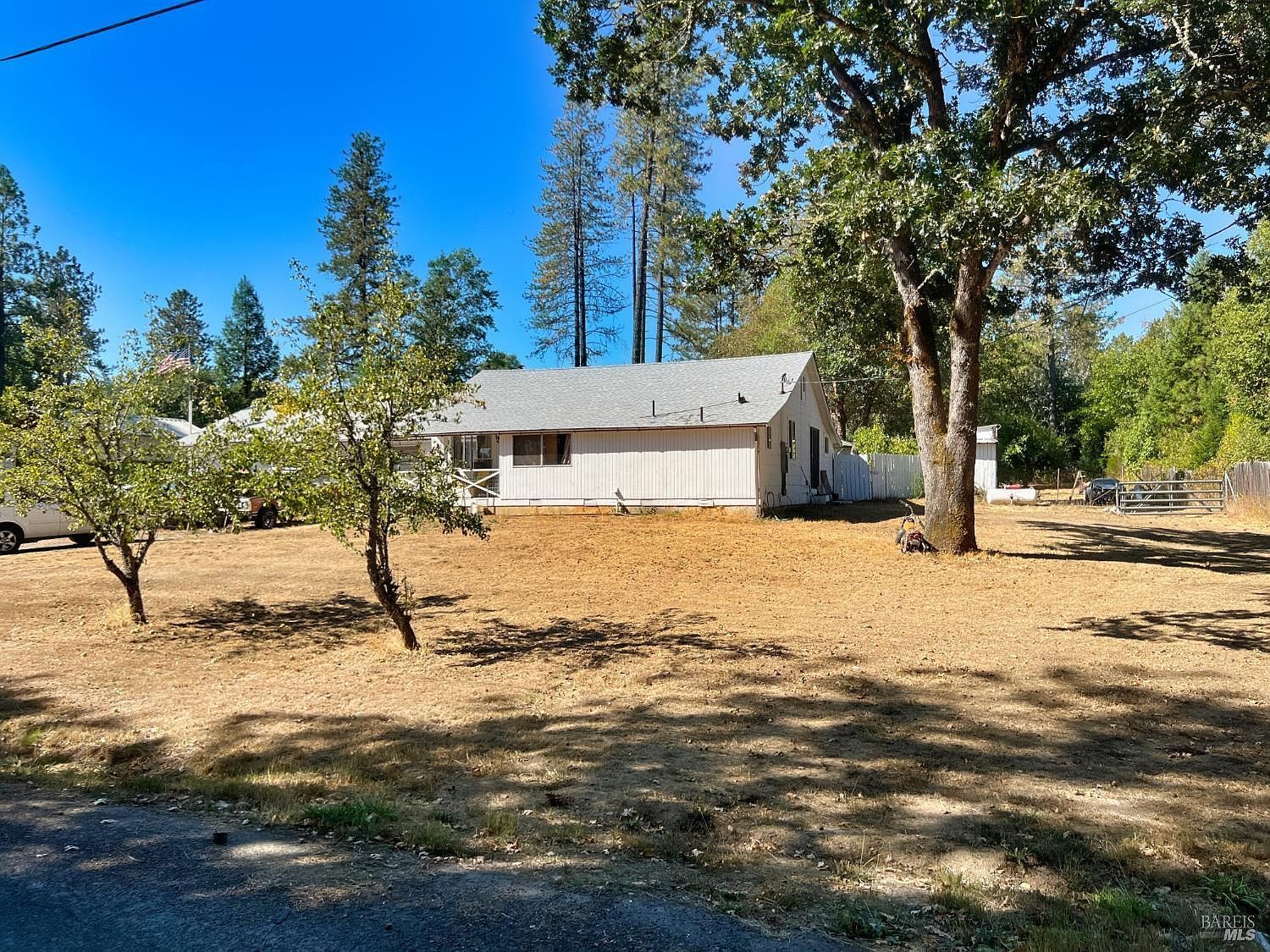 44170 Lakeview Rd Laytonville, CA 95454 - Thumbnail 3