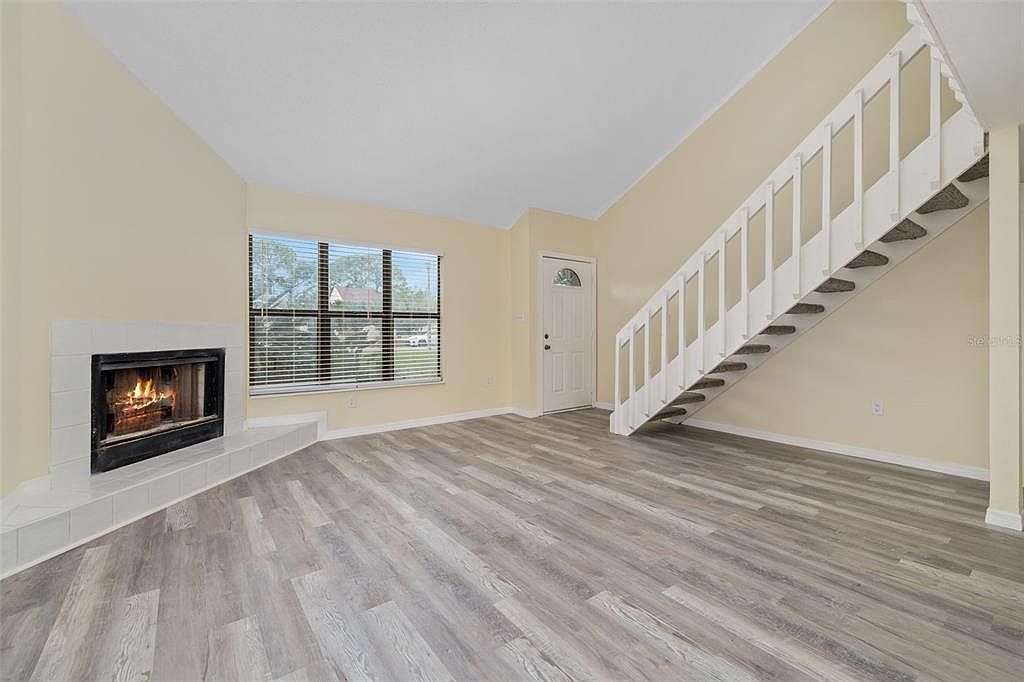 2004 Wood Hollow Pl Sarasota, FL 34235 - Thumbnail 3