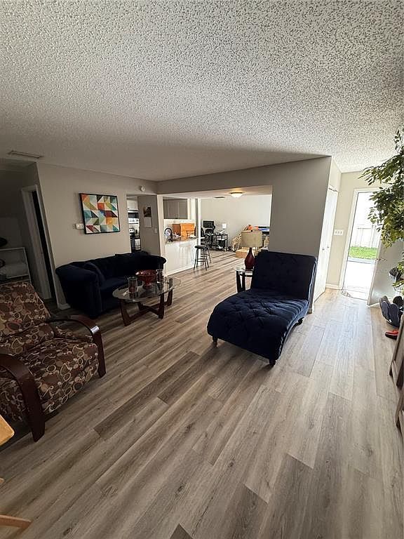 1147 Longfellow Rd #157C Sarasota, FL 34243 - Thumbnail 3