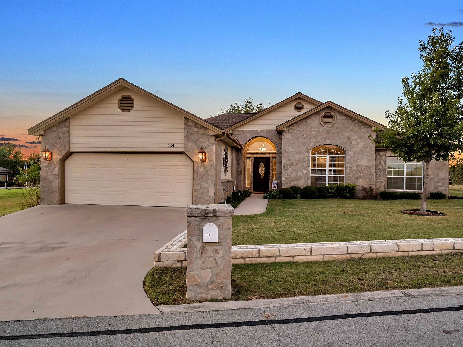 114 Friends Wood Ave Kingsland, TX 78639 - Thumbnail 3