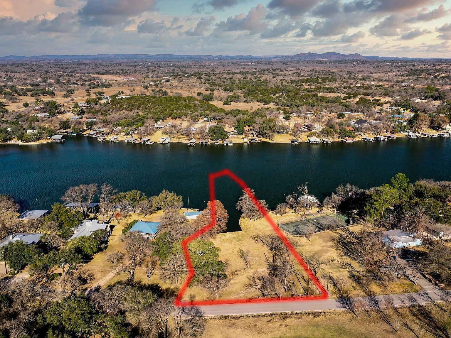 2908-2910 Pack Saddle Dr Horseshoe Bay, TX 78657 - Thumbnail 3