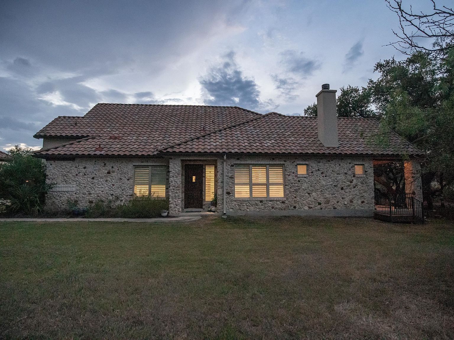 108 Gemstone Horseshoe Bay, TX 78657 - Thumbnail 3