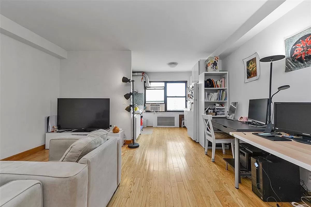 99-05 63rd Dr #7R Rego Park, NY 11374 - Thumbnail 3