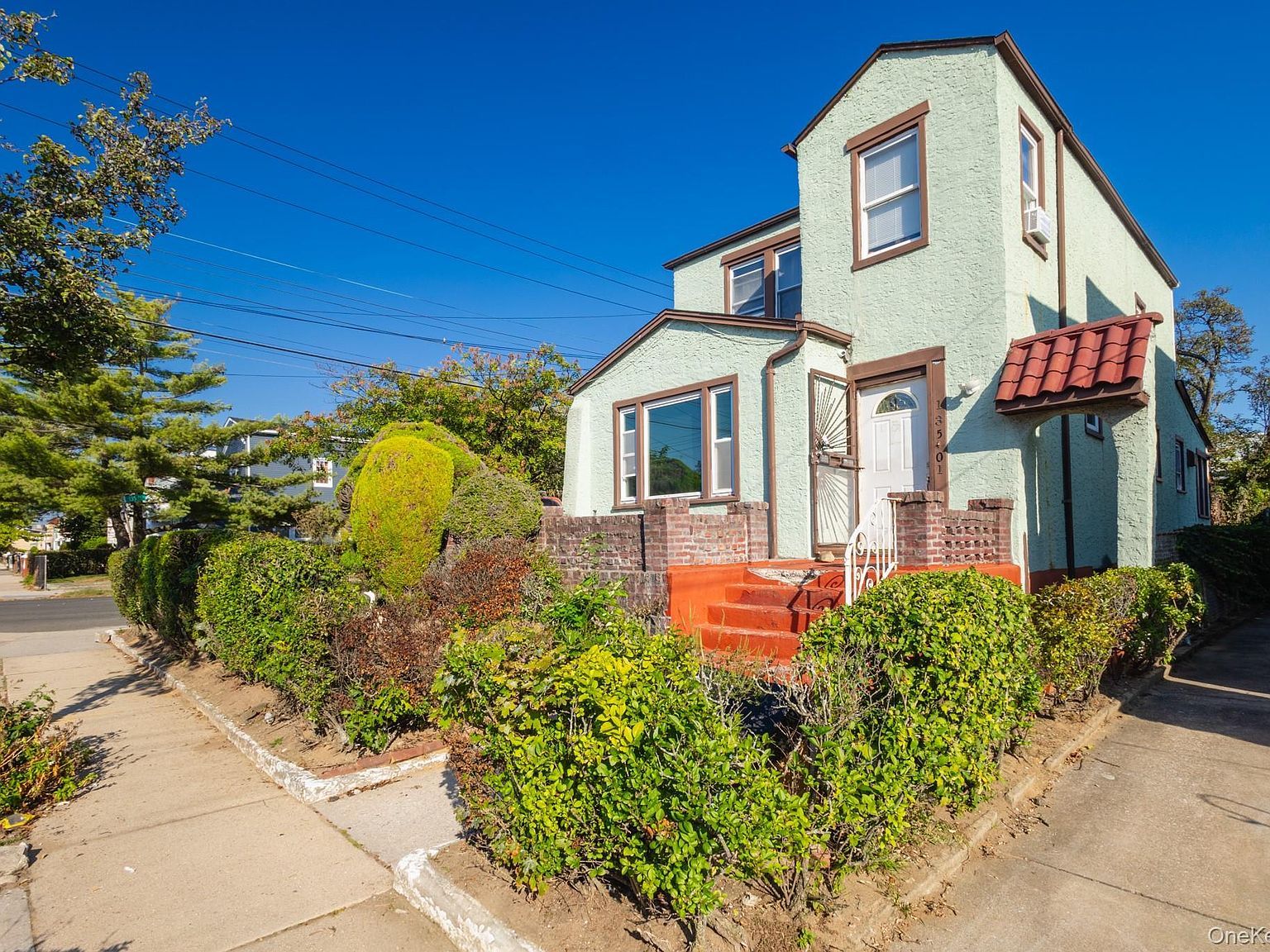 13501 232nd St Laurelton, NY 11413 - Thumbnail 3